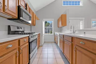 81 Farragut Wy, Kennebunk, ME 04043 - Photo 5