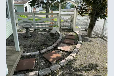 157 Pleasant Avenue, Madawaska, ME 04756 - Photo 5