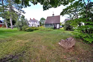 28 Highland Ave, Houlton, ME 04730 - Photo 7