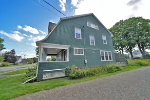 28 Highland Ave, Houlton, ME 04730 - Photo 5