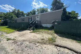 47 Park St, Livermore Falls, ME 04254 - Photo 1