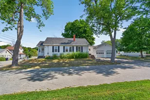 54 14th St, Bangor, ME 04401 - Photo 5