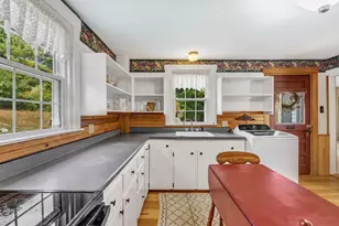 25 Wadsworth St, Thomaston, ME 04861 - Photo 33