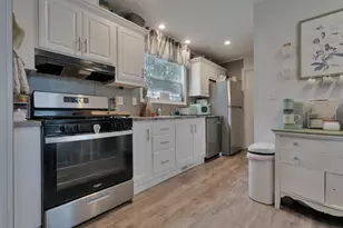 10 Primrose Ln, Brunswick, ME 04011 - Photo 5