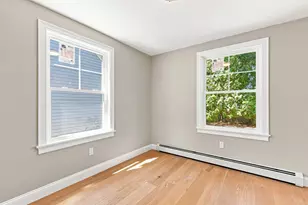 27 Chamberlain Ave, Brunswick, ME 04011 - Photo 9