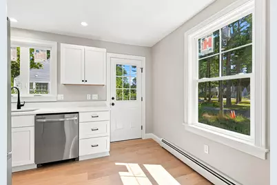 27 Chamberlain Avenue, Brunswick, ME 04011 - Photo 5