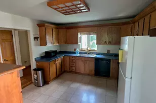 37 Chandler St, Houlton, ME 04730 - Photo 15