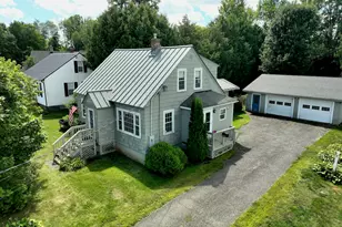37 Chandler St, Houlton, ME 04730 - Photo 1