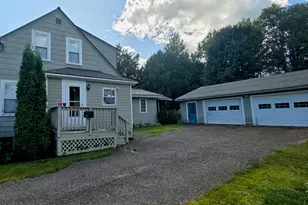 37 Chandler St, Houlton, ME 04730 - Photo 5