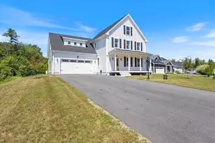 1 Beacon Dr, Brunswick, ME 04011 - Photo 1