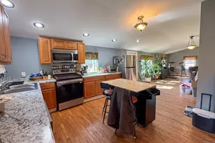 17 S Chester Rd, Manchester, ME 04457 - Photo 9