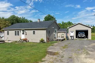 17 S Chester Rd, Manchester, ME 04457 - Photo 1