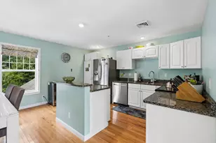 412 Post Rd, Wells, ME 04090 - Photo 7