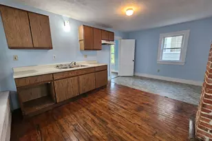 14 Hammond St, Sanford, ME 04073 - Photo 3