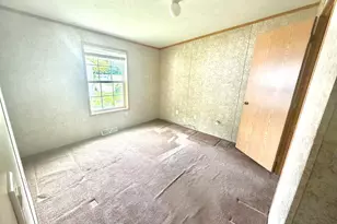 30 Oak St, Oakland, ME 04963 - Photo 9