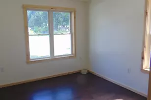 17 Edwards St, Lincoln, ME 04457 - Photo 9
