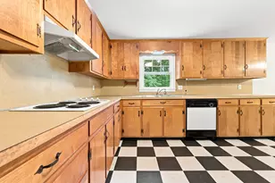 35 Raydon Rd, York, ME 03909 - Photo 11