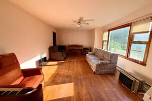 43 Edwards St, Lincoln, ME 04457 - Photo 3