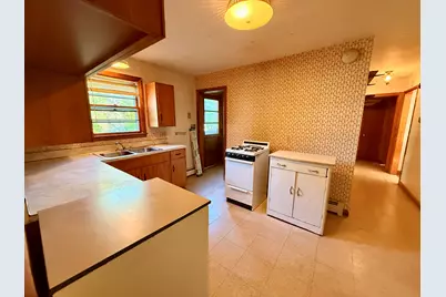 43 Edwards Street, Lincoln, ME 04457 - Photo 7
