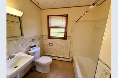 43 Edwards Street, Lincoln, ME 04457 - Photo 11