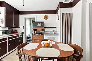 83 Washington St, Camden, ME 04843 - Photo 11