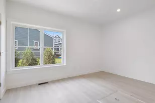 65 Dougherty Ct, Portland, ME 04102 - Photo 17