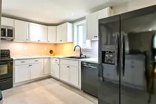 98 Rosedale St, Lewiston, ME 04240 - Photo 11