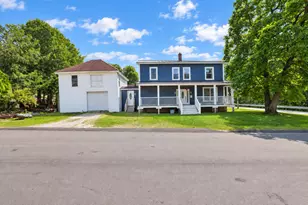 4 Pearl St, Mexico, ME 04257 - Photo 1