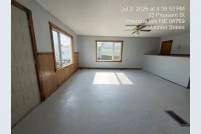 33 Pleasant Street, Presque Isle, ME 04769 - Photo 9
