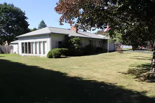 22 Dennis St, Skowhegan, ME 04976 - Photo 3