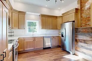 5 Magnolia Ln, Gardiner, ME 04345 - Photo 5