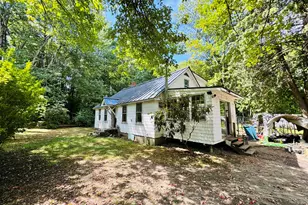 281 Annabessacook Rd, Winthrop, ME 04364 - Photo 1