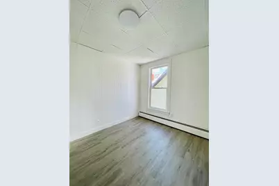143 Oak Street, Lewiston, ME 04240 - Photo 11
