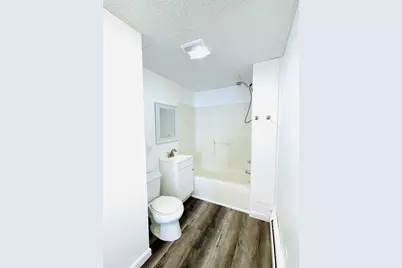 143 Oak Street, Lewiston, ME 04240 - Photo 9