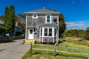 19 Lincoln St, Eastport, ME 04631 - Photo 1