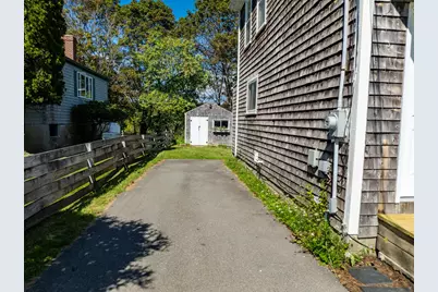 19 Lincoln Street, Eastport, ME 04631 - Photo 5