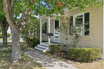 4 Crosby Street, Fairfield, ME 04937 - Photo 3