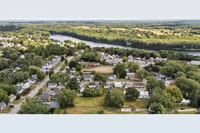 4 Crosby Street, Fairfield, ME 04937 - Photo 31