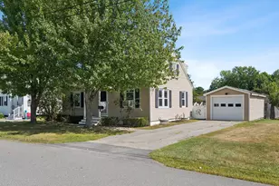 4 Crosby St, Fairfield, ME 04937 - Photo 1