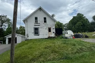21 Cherry St, Dover Foxcroft, ME 04426 - Photo 3