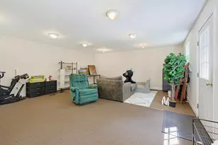 55 Aldworth St, Portland, ME 04103 - Photo 23