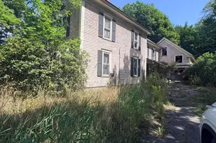 37 N Main St, Mechanic Falls, ME 04256 - Photo 1