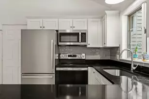 8 Riverbend Dr, Yarmouth, ME 04096 - Photo 11