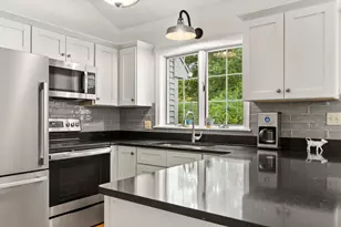 8 Riverbend Dr, Yarmouth, ME 04096 - Photo 9