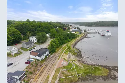 124 Main Street, Bucksport, ME 04416 - Photo 43