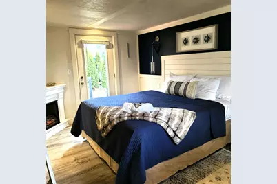 360 Commercial Street, Rockport, ME 04856 - Photo 15