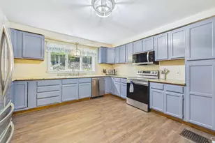 945 & 949 Main St, Wayne, ME 04284 - Photo 15