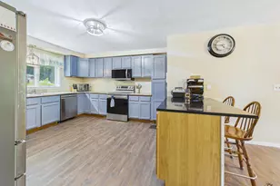 945 & 949 Main St, Wayne, ME 04284 - Photo 13
