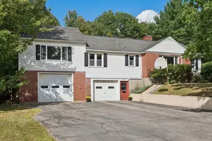 25 Mayflower Rd, Hallowell, ME 04347 - Photo 1