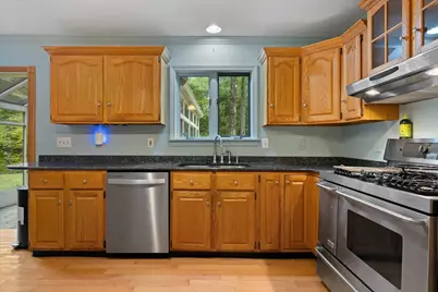 125 Yankee Avenue, Bangor, ME 04401 - Photo 5
